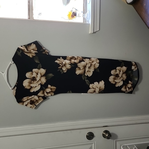 My Bump Maternity Dress - Picture 2 of 3